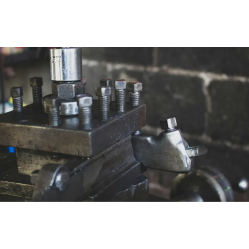 The Working Principle of Lathe Machines