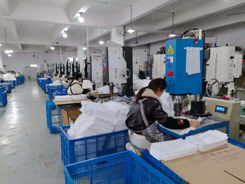 Ningbo Benefit Technology Co., Ltd راه حل های قابل اعتماد OEM و ODM فیلتراسیون را برای صنایع جهانی خلاء و تصفیه هوا ارائه می دهد.