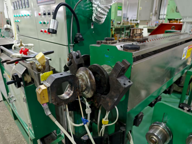 Cómo usar la extrusora de cable correctamente: Guía de operación, mantenimiento y seguridad