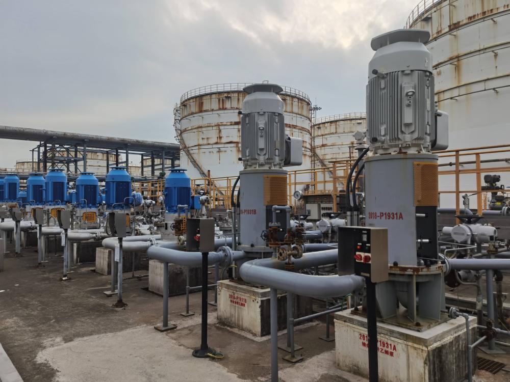 Erosion resistant pump