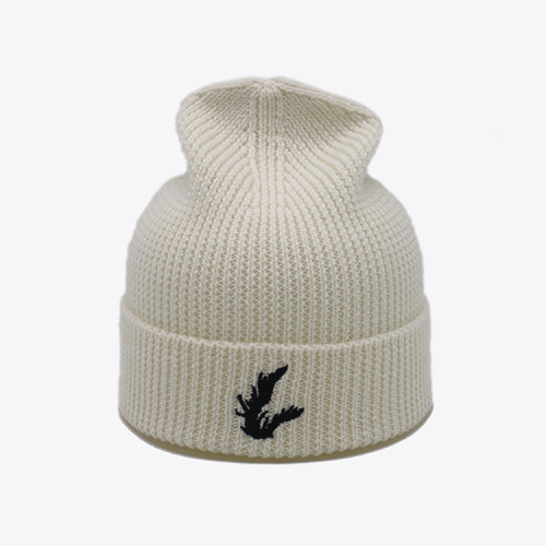 Cappello a maglia invernale beige di alta qualità