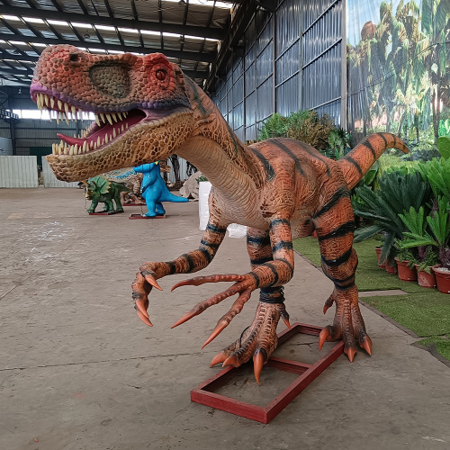 Revealing The Life-Zize Velociraptor The Mini Hunter of The Dinosaur World