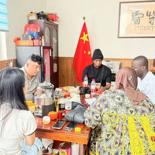 ¡Otro acuerdo asegurado en la cooperación económica y comercial entre China y África! Un cliente sudafricano visita Richlife y firma in situ