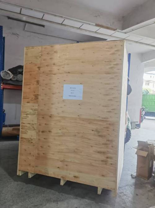 Mesin Pendispensan Visual Weldo Dihantar ke Rusia dengan Pembungkusan Teguh