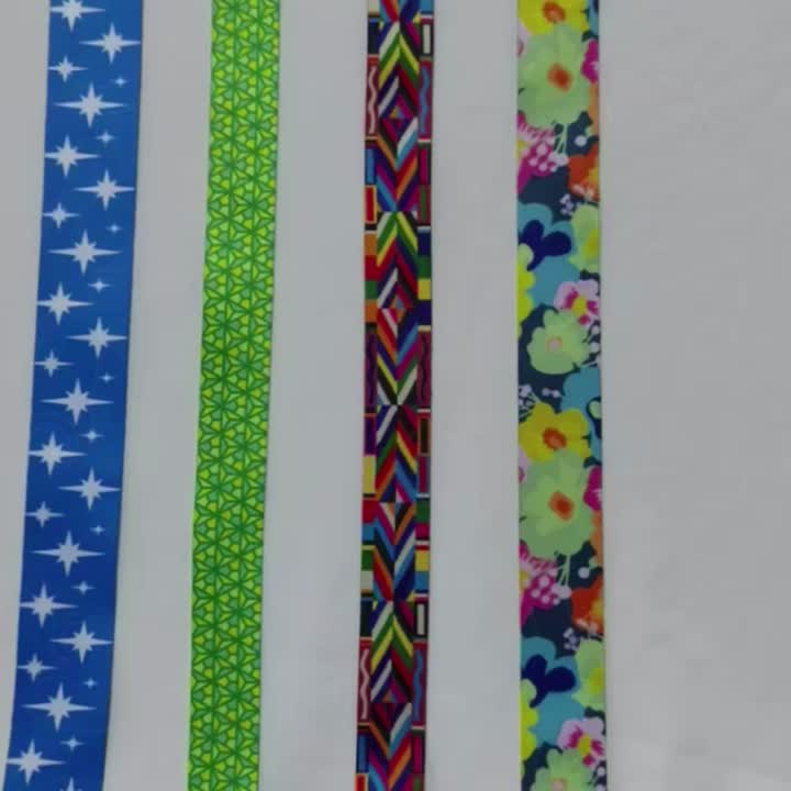 Webbing pemejalwapan pelbagai warna