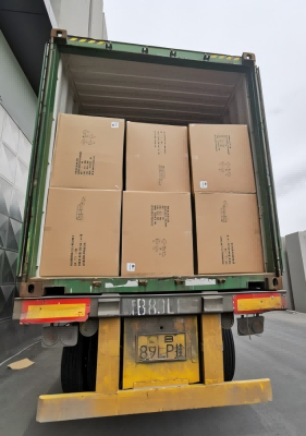 ¿Cómo pueden los exportadores verificar la condición de los contenedores antes de cargar?