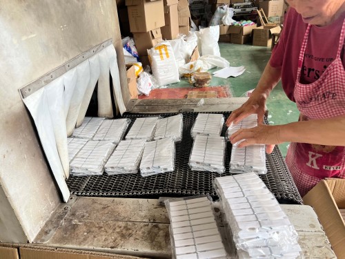 شركة Linhai Jincheng Plastic Crafts Co., Ltd.: شركة مصنعة موثوقة للمستلزمات المنزلية اليومية للنشر الفوري