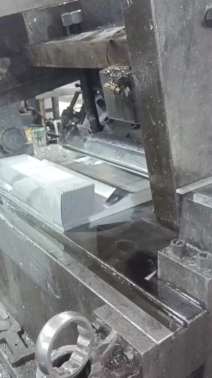 Vendita diretta in fabbrica Il dissipatore di calore a calore più economico Processo CNC 1060 Serie 6000 in alluminio in alluminio in alluminio personalizzato Fin dissipatore di calore1