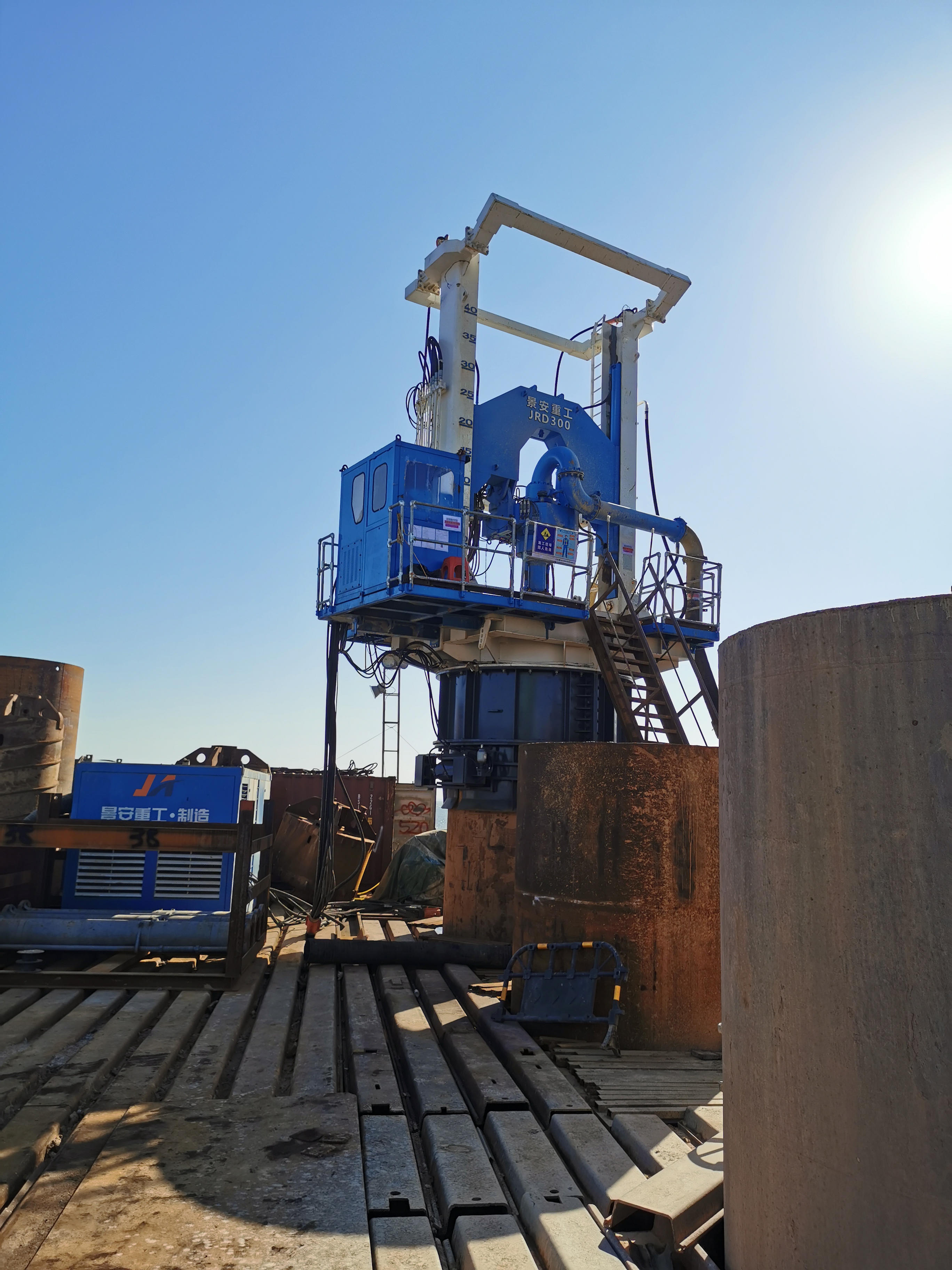 Lift Drilling Fluid and Cuttings