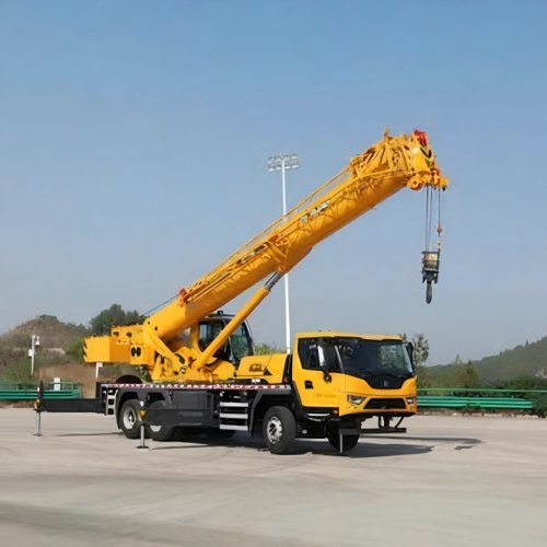 Los camiones grúa se adaptan a diversos escenarios de construcción, potenciando la mejora de la mecanización de la infraestructura