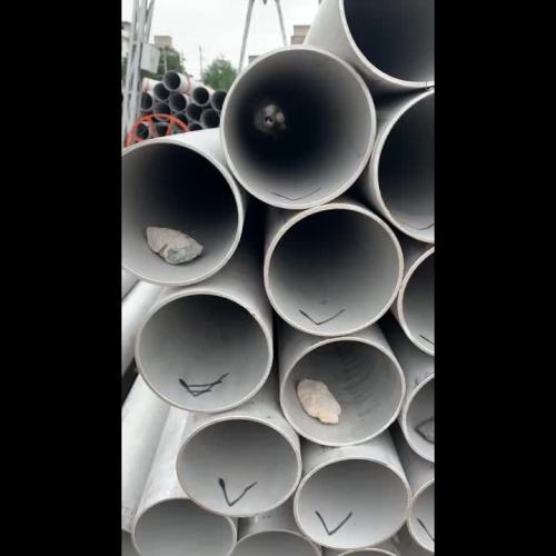 Small diameter stainless steel pipe