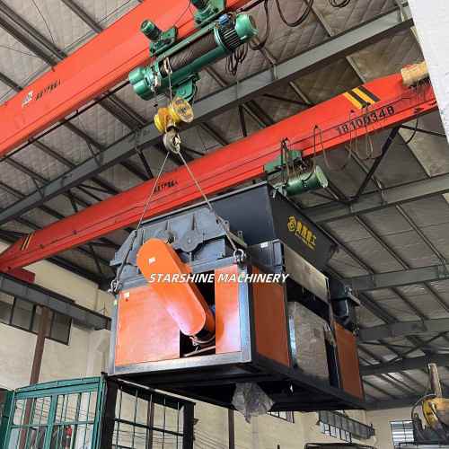 Geschäftiger Tag für Shredder -Versand.