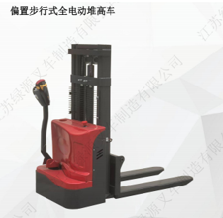 Which is better for electric forklifts with electronic steering or mechanical steering?