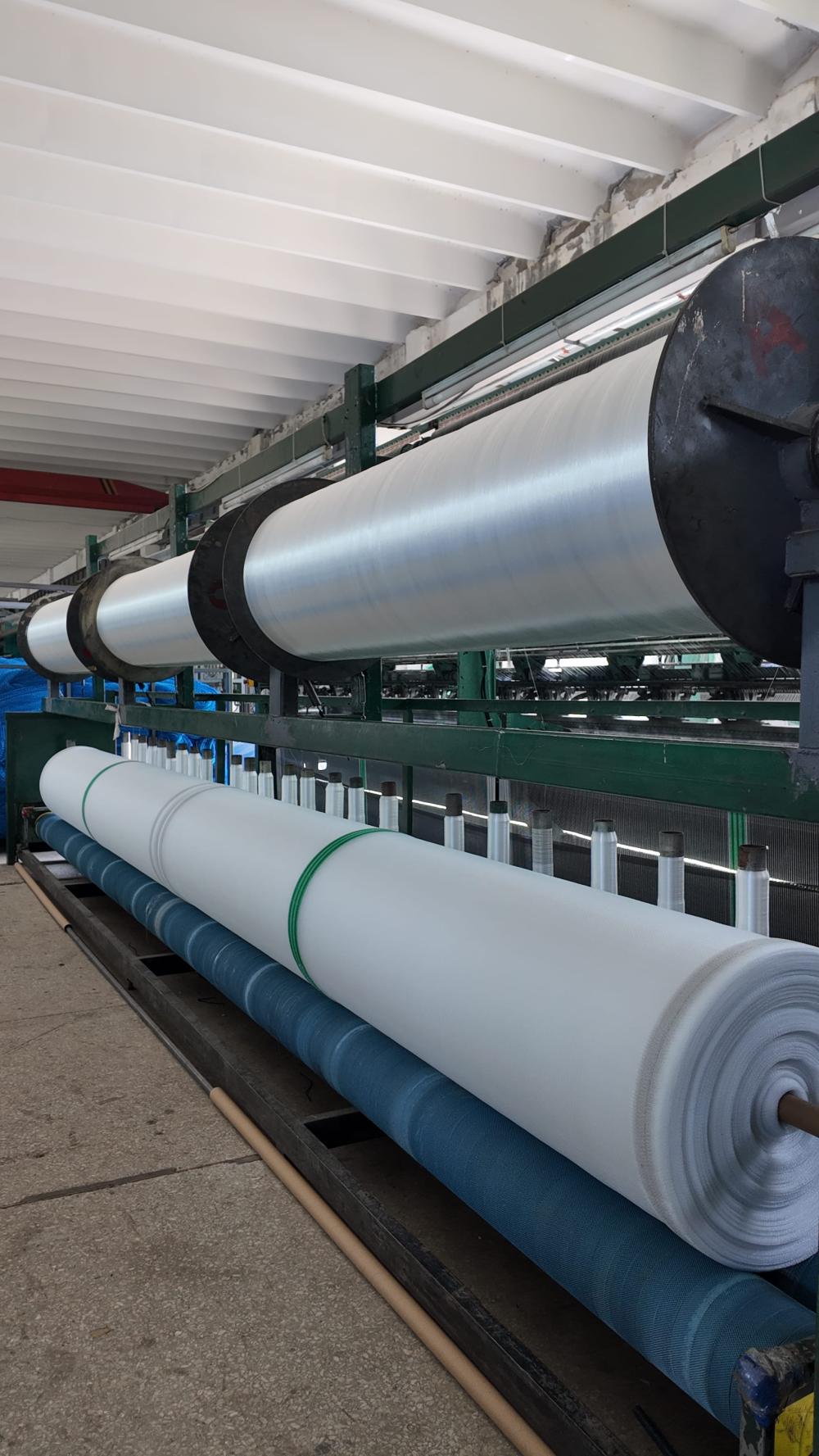 Knitting machine