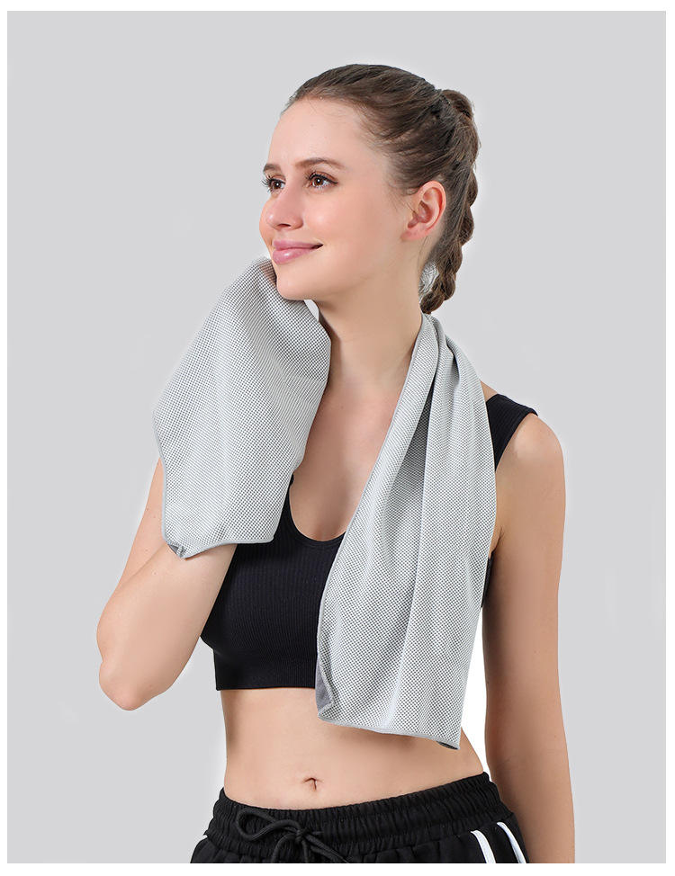 Dry Cooling Towel With Silicon Case