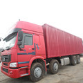 SINOTRUK HOWO 8X4 371HP 35T RED CONTAINER VAN TRUCK1