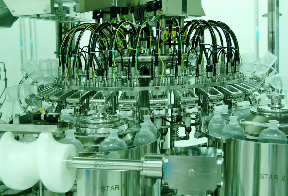 wash-fill-seal machine in production line plastic bottle