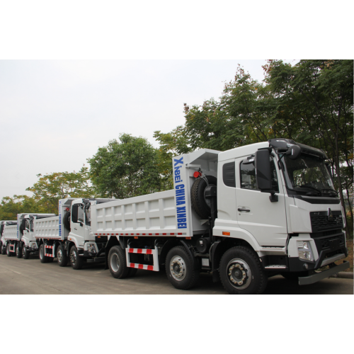 Çin Ulusal Ağır Hizmet Kamyon Grubu'nun Mianyang damperli kamyonları Özbekistan'a başarıyla teslim edildi.