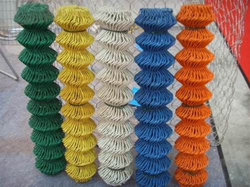 The Growing Popularity of Woven Wire Mesh Fencing in Garden Design