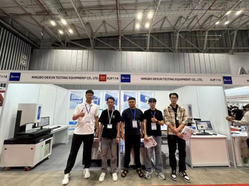 ベトナムでの展示会