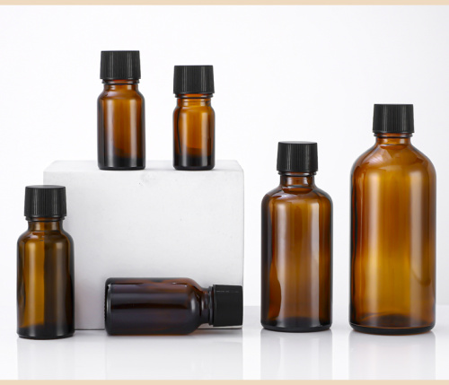 Um novo produto de garrafas de óleo essencial de vidro resistentes à luz atingiu recentemente o mercado, abordando com precisão o problema do armazenamento de óleo