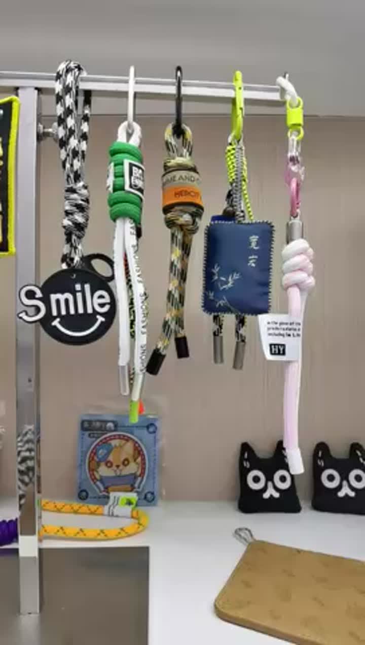 Dekorativní barevný závěsný provázek