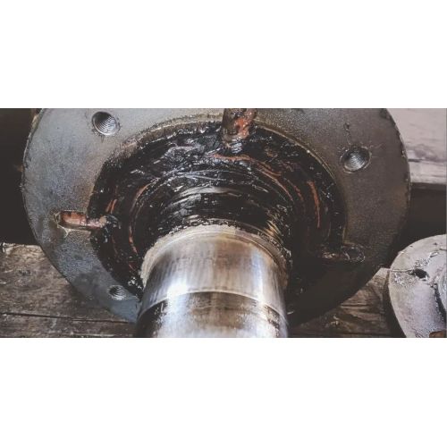 Intercambio de casos y análisis de la decoloración de la grasa para cojinetes de motor a negro y licuefacción