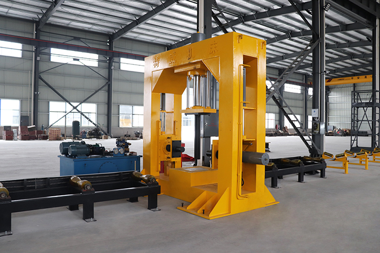 Large Diameter Seaming And Straightening Machine
