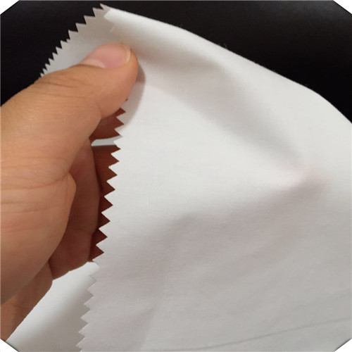 Pemutih kain campuran putih kain yang dikantongkan