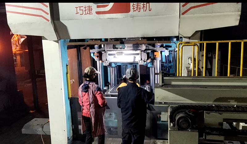 Double Station Horizontal Molding Machine 5