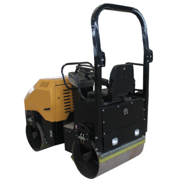 FVR900 New diesel engine ride on 1.8 ton asphalt roller compactor price