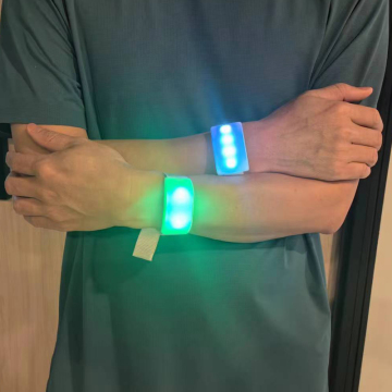 DMX Controlled 4 LED Flashing Bracelet for Party Wrist