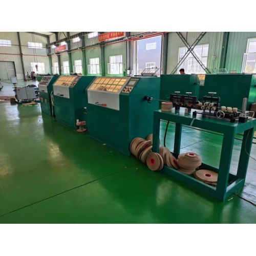 Máquina condutora continuamente transposta