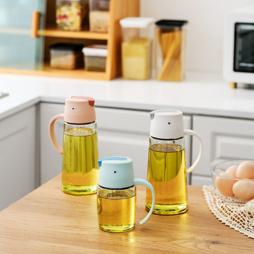 Abertura e fechamento automáticos da garrafa de tempero líquido