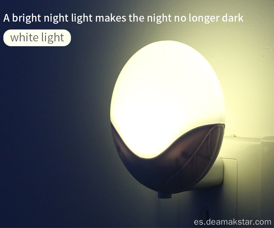 Luz de noche LED enchufable con control de luz