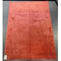 Красная машина тканая ковер