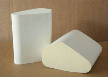 Monolith Cordierite Honeycomb Ceramic Porous For Catalytic Converters