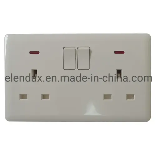 Ультратонкая двойная розетка, Великобритания (UK1210)