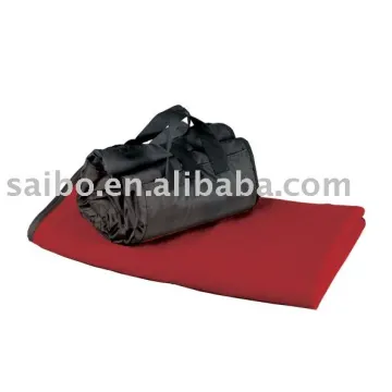 folding picnic blanket
