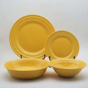 Modernes Design beliebter farbverglaster Keramik -Porzellan -Tischgeschirrset