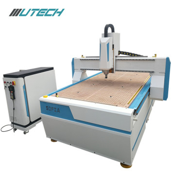 3 ejes de madera que talla la máquina del CNC