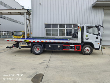 4 ton Dongfeng Flatbed Tow Truck