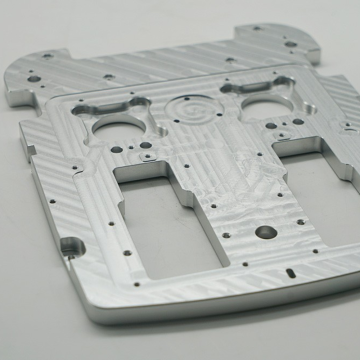 Алюминиевая пластина, фрезерованная на станке с ЧПУ