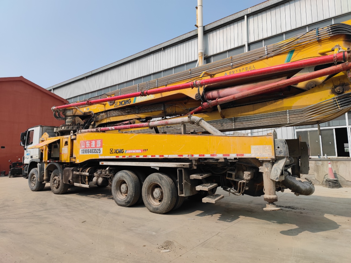 XCMG Mercedes-Benz 56-meter HB56K