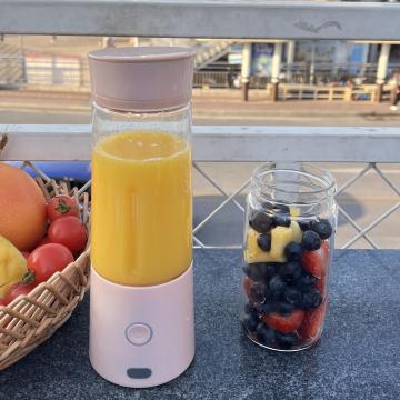 Portable Rechargeable Mini Blender: Personal Smoothie Maker & Juicer