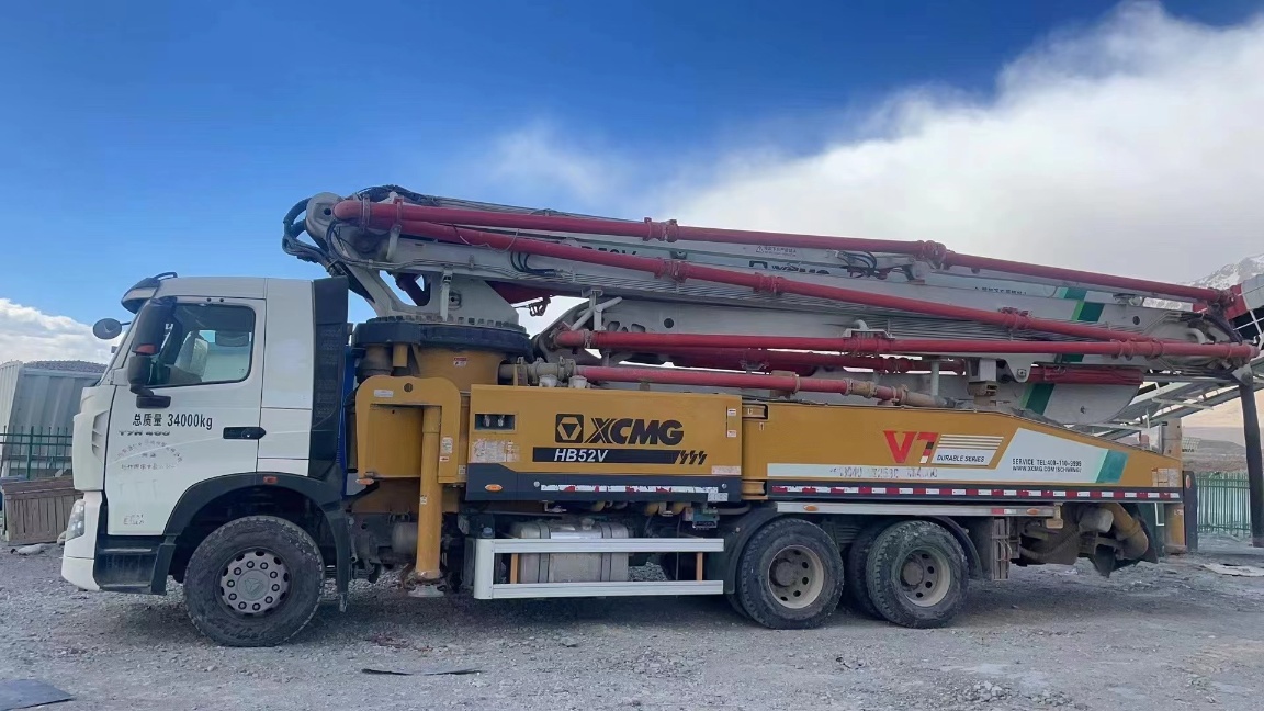 XCMG Used Truck Mounted Concrete Pump HB52V