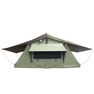 Campeggio grande tenda sul tetto a doppio lucernario