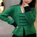 Bouton de mode de style chinois V Cardigan tricoté à col en col