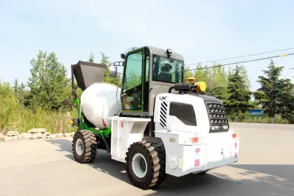 Wheel Diesel Self Loading Concrete Machinery Mixer
