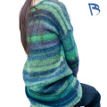 Pullover wanita diperbuat daripada mohair akrilik